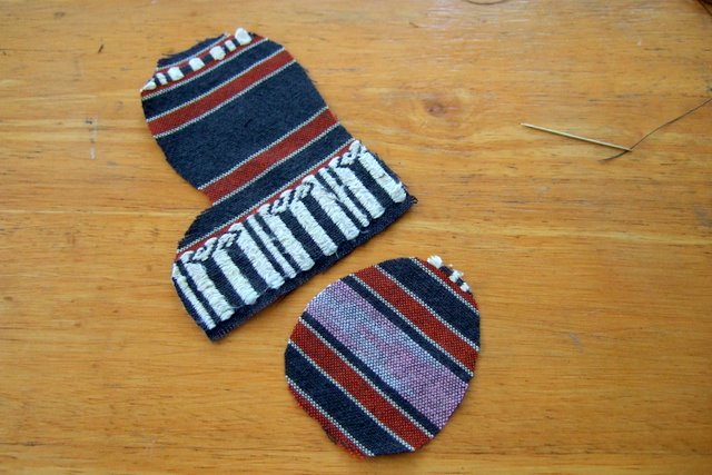 sewing teddy bears legs, free tutorials how to build a teddy bear, pattern to download. step by step lesson how to sew a teddy bear, free pattern, cute teddy bear